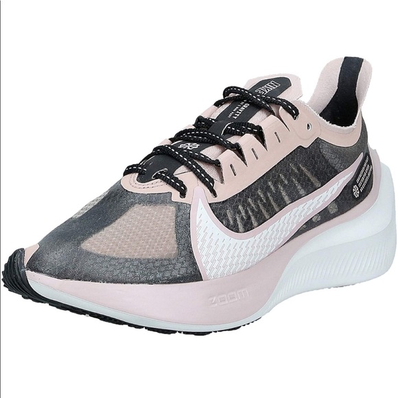 Nike Shoes - NEW NIKE ZOOM GRAVITY BLACK/PLATINUM SNEAKERS